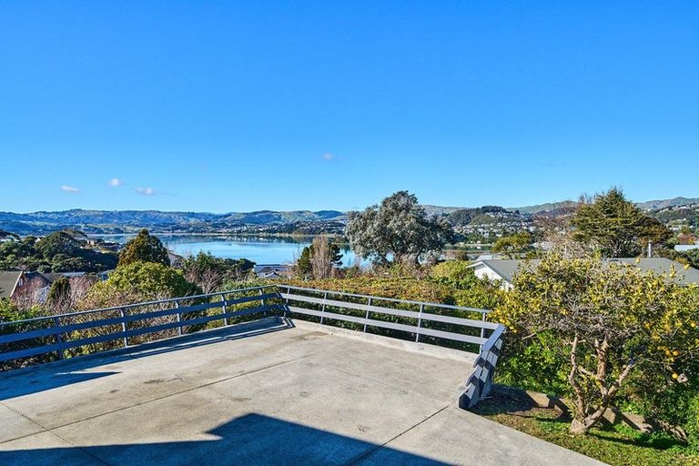 Photo of property in 92 Mana View Road, Paremata, Porirua, 5026