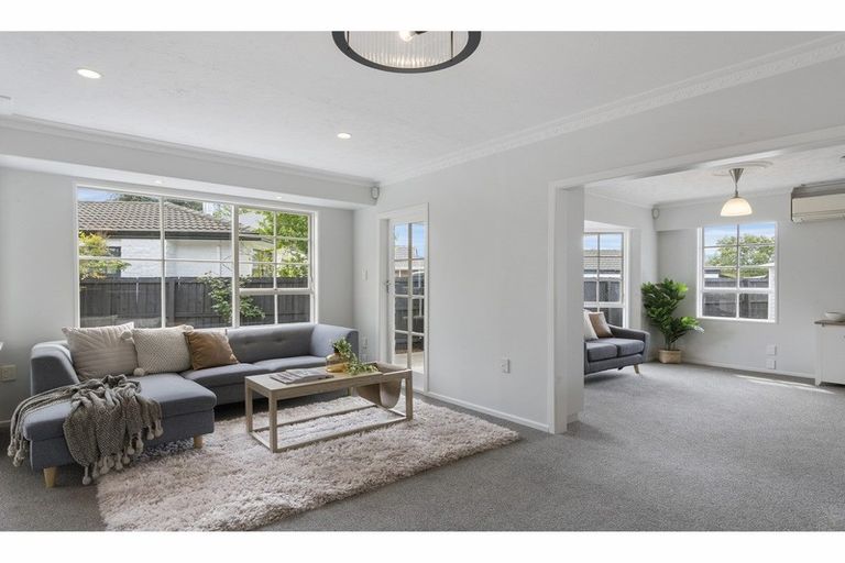 Photo of property in 24 Heathglen Avenue, Parklands, Christchurch, 8083