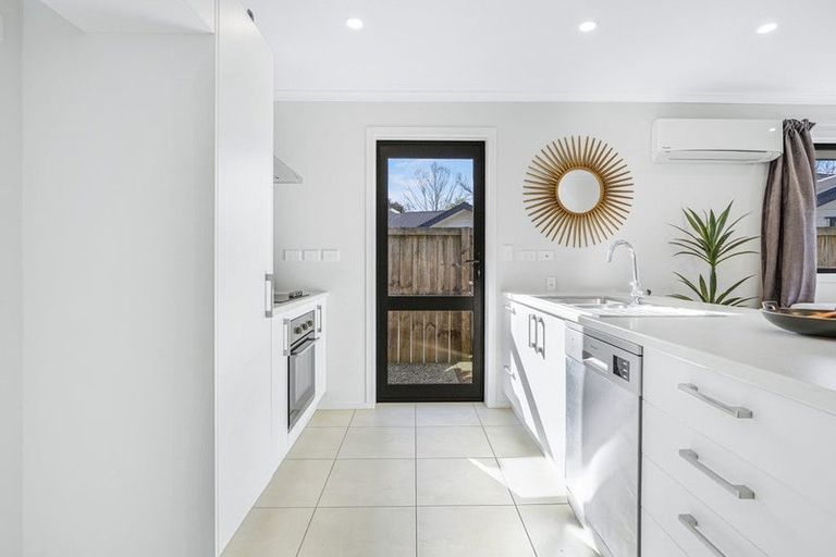 Photo of property in 23u2 Montgomery Crescent, Bader, Hamilton, 3206