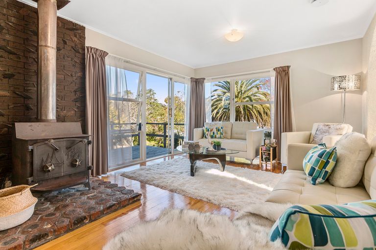 Photo of property in 21 Tagor Street, Glen Eden, Auckland, 0602