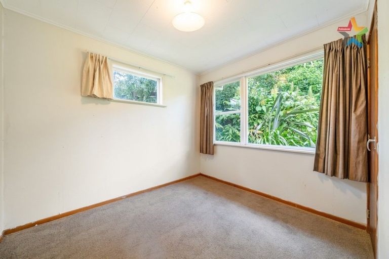 Photo of property in 51 Lowry Crescent, Stokes Valley, Lower Hutt, 5019