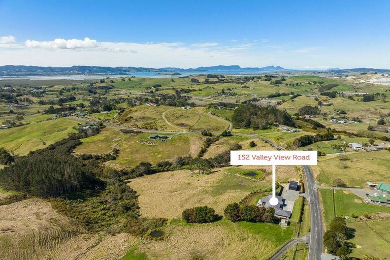 Photo of property in 152 Valley View Road, Otaika, Whangarei, 0170