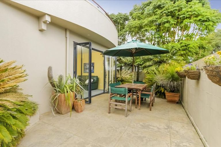 Photo of property in 123 Golf Road, Titirangi, Auckland, 0600