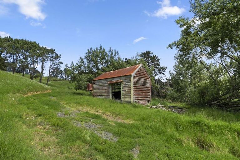 Photo of property in 863 Weranui Road, Wainui, Silverdale, 0994