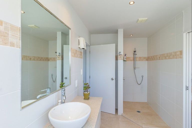 Photo of property in 8 Arataki Grove, Waitarere Beach, Levin, 5510