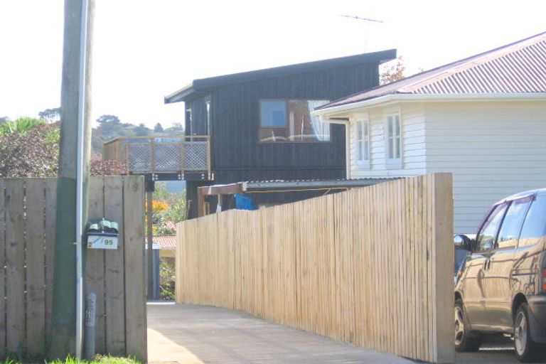 Photo of property in 1/95 Henderson Valley Road, Henderson, Auckland, 0612