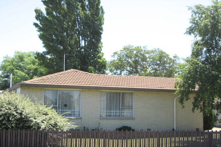 Photo of property in 9 Mchaffies Place, Wainoni, Christchurch, 8061