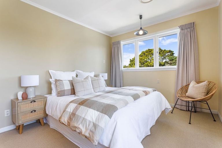 Photo of property in 2/18 Felstead Street, Birkenhead, Auckland, 0626