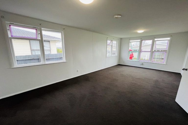 Photo of property in 26 Courtenay Crescent, Mangere East, Auckland, 2024