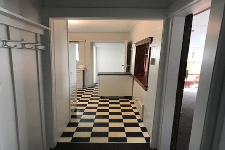 Photo of property in 7a Hawker Street, Mount Victoria, Wellington, 6011