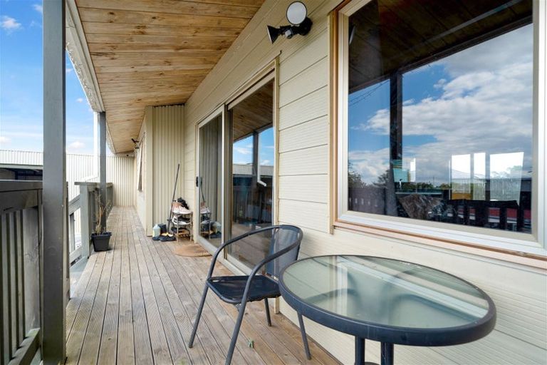 Photo of property in 56 Makora Road, Massey, Auckland, 0614