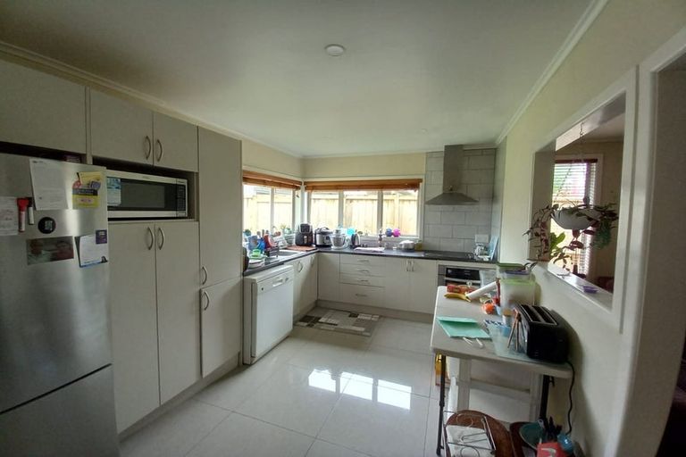 Photo of property in 23 Tane Street, New Lynn, Auckland, 0600