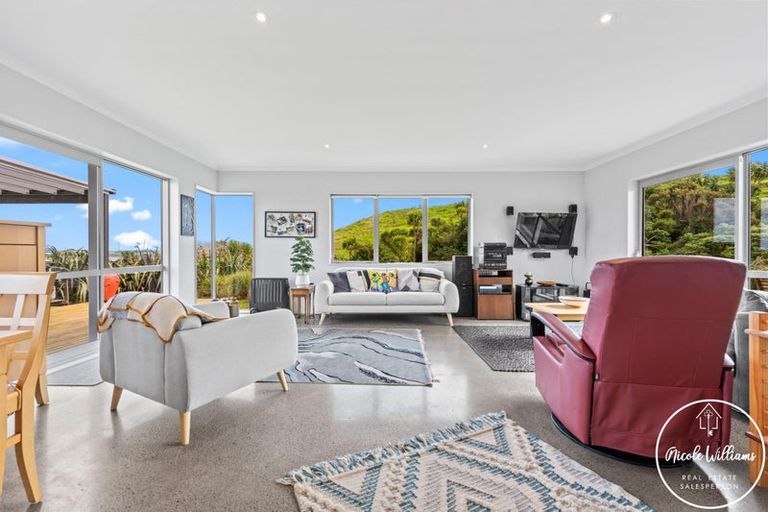 Photo of property in 297 Heatley Road, Whakapirau, Maungaturoto, 0583
