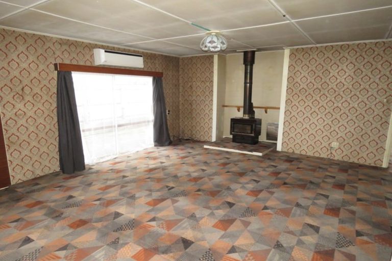 Photo of property in 35 Russell Street, Westport, 7825