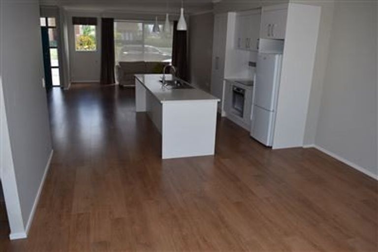 Photo of property in 10 Kittyhawk Lane, Hobsonville, Auckland, 0616