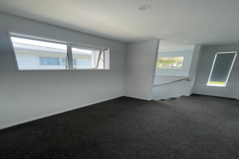 Photo of property in 305f Porchester Road, Takanini, 2112