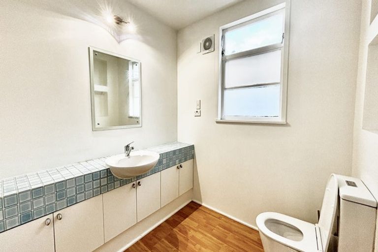 Photo of property in 9 Selkirk Way, Karori, Wellington, 6012