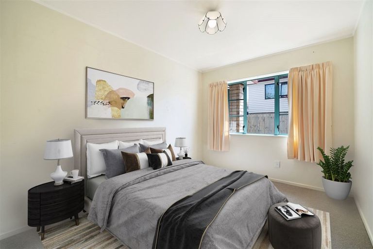 Photo of property in 9a Fruitvale Road, New Lynn, Auckland, 0600