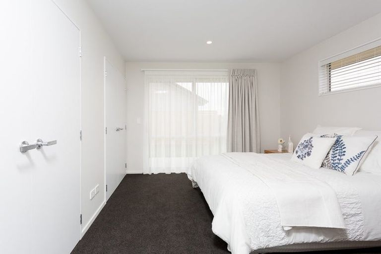 Photo of property in 1 Tremaine Avenue, Two Mile Bay, Taupo, 3330