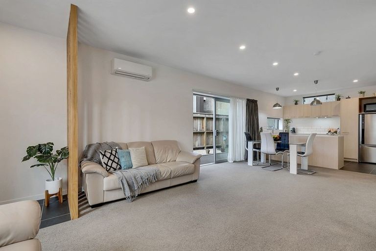 Photo of property in 7u9 Handyside Street, Tawa, Wellington, 5028