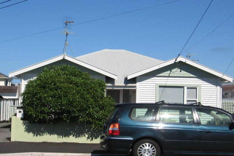 Photo of property in 74 Rotherham Terrace, Miramar, Wellington, 6022