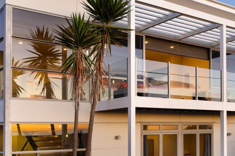 Photo of property in 21 Le Quesne Road, Bay View, Napier, 4104