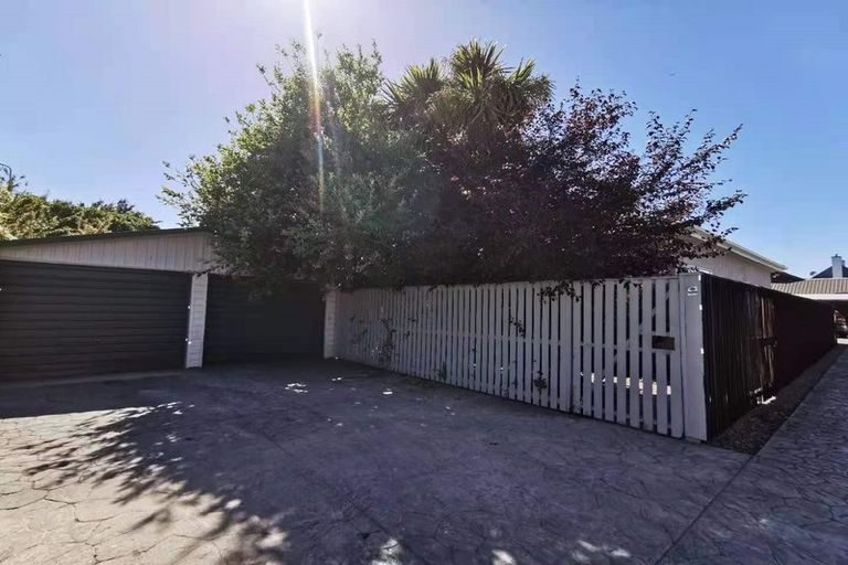 Photo of property in 128 Innes Road, St Albans, Christchurch, 8052