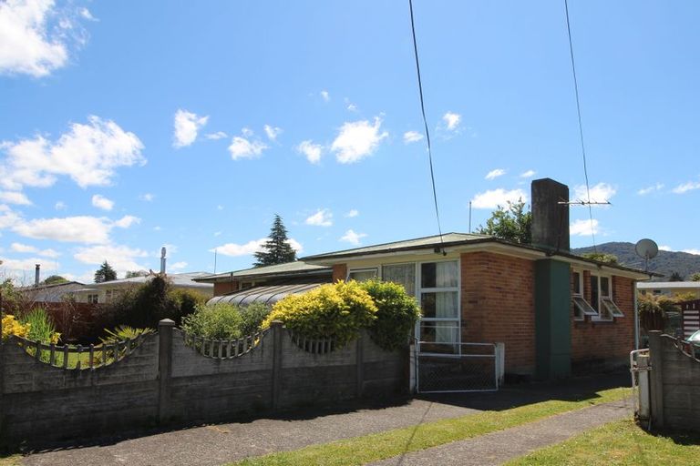 Photo of property in 103 Sunset Road, Mangakakahi, Rotorua, 3015
