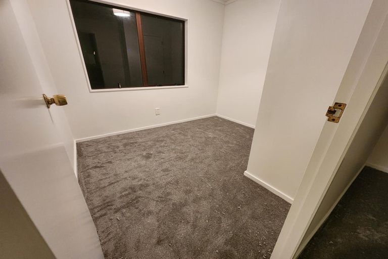 Photo of property in 75 Meadowvale Rise, Titirangi, Auckland, 0604