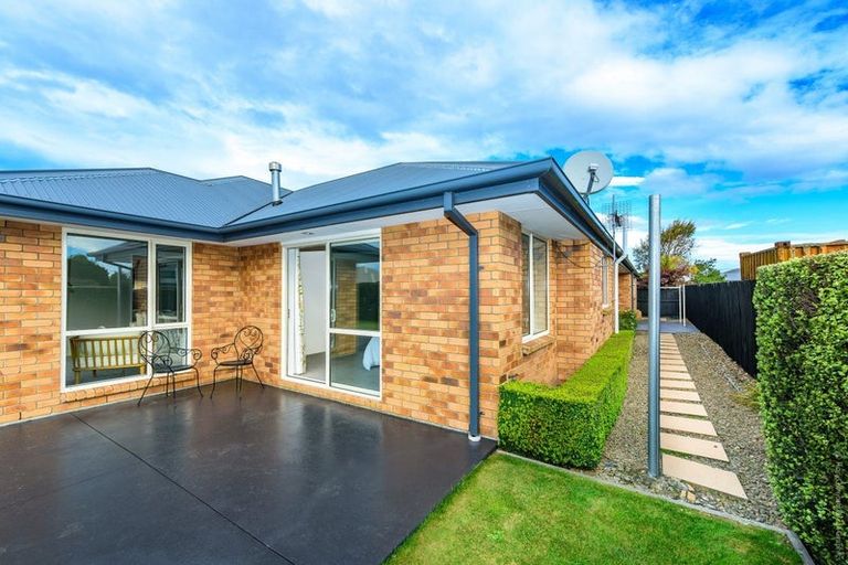 Photo of property in 12 Catkins Lane, Mairehau, Christchurch, 8052