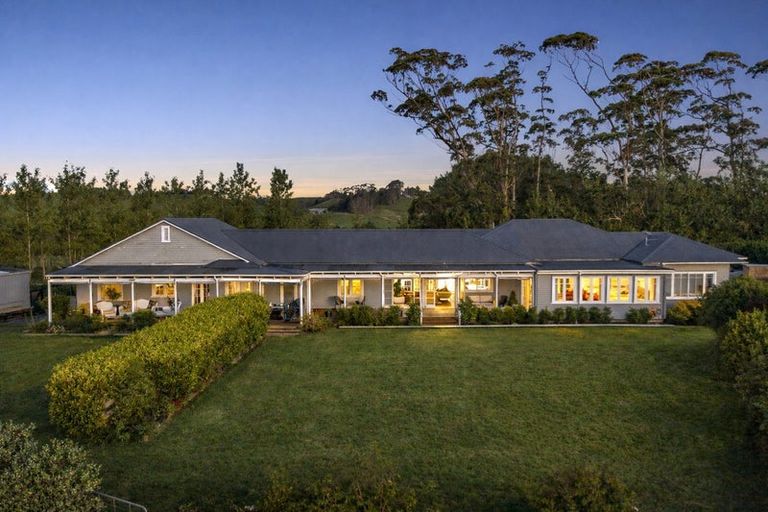 Photo of property in 44 Arone Way, Wainui, Silverdale, 0994