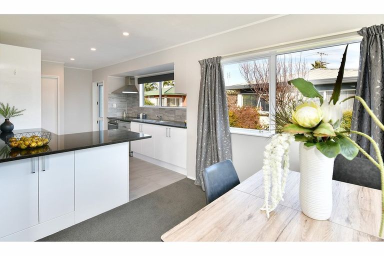 Photo of property in 34a Lakeside Drive, Orewa, 0931