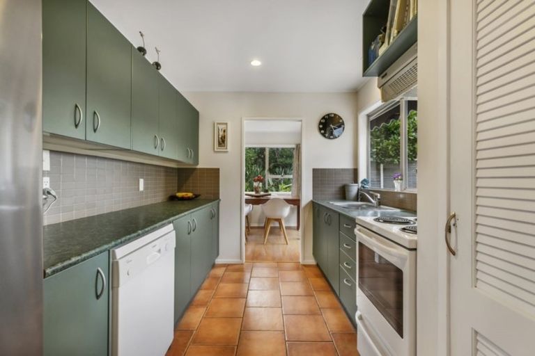Photo of property in 79 Gledstane Road, Stanmore Bay, Whangaparaoa, 0932