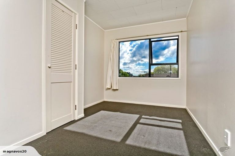 Photo of property in 65 Santiago Crescent, Unsworth Heights, Auckland, 0632