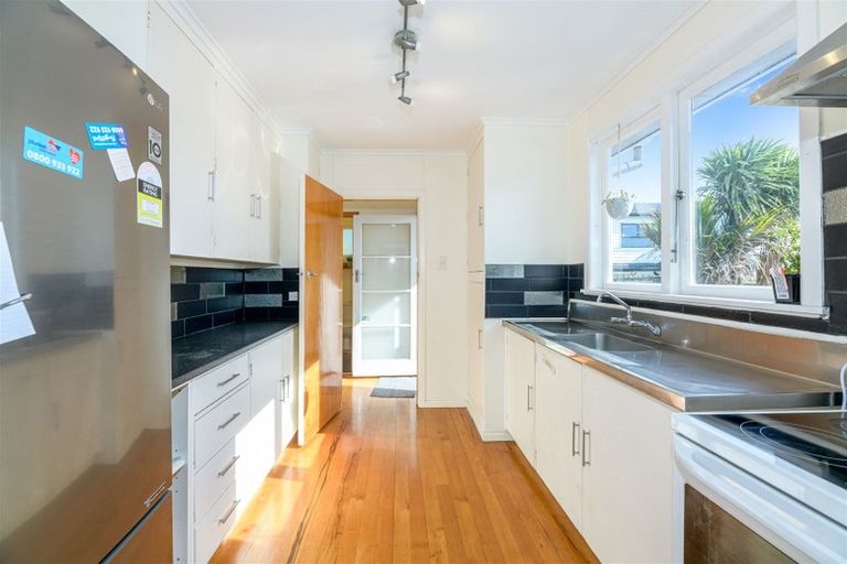 Photo of property in 7 Harrington Road, Henderson, Auckland, 0610