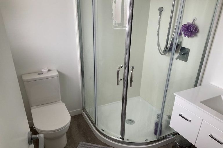 Photo of property in 1 Okoreka Road, Glenbrook, 2681