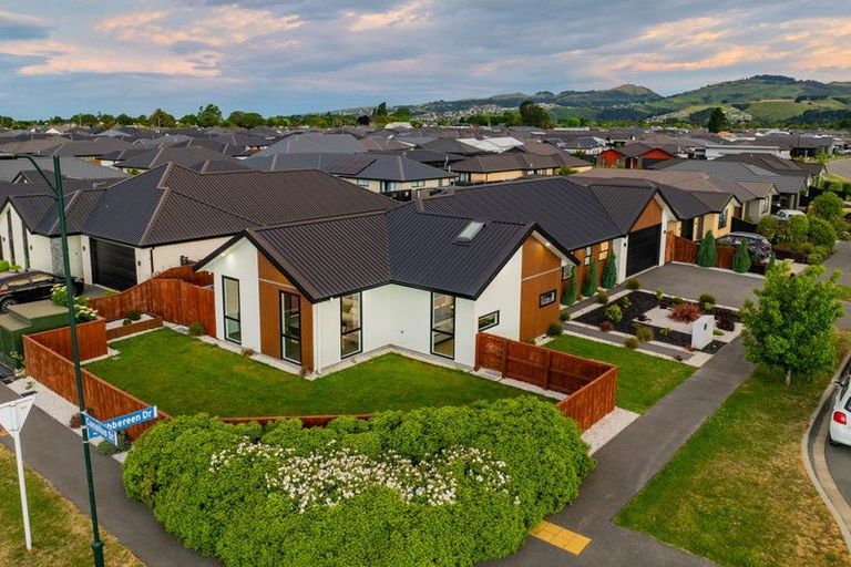 Photo of property in 5 Skibbereen Drive, Halswell, Christchurch, 8025