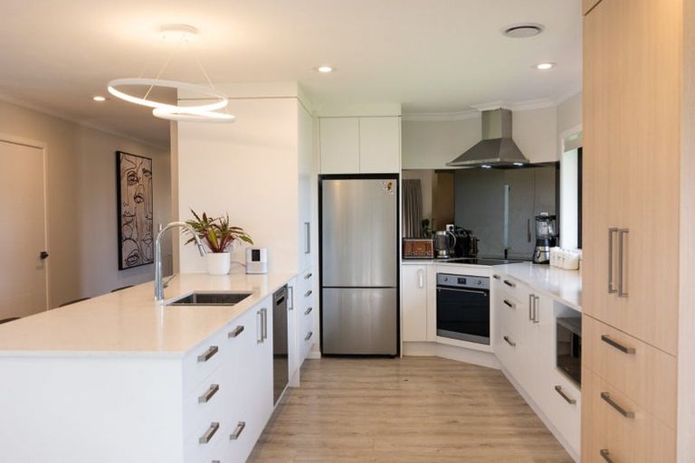 Photo of property in 115 Rototuna Road, Rototuna, Hamilton, 3210