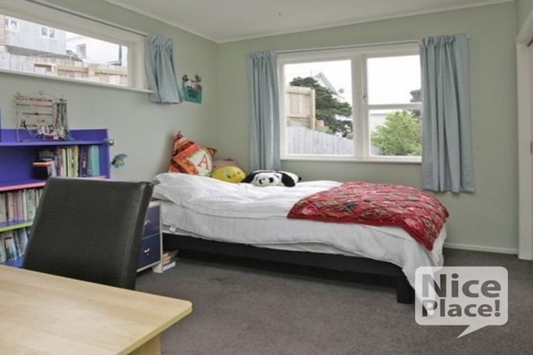 Photo of property in 64 Eden Street, Island Bay, Wellington, 6023