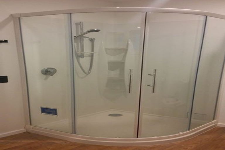 Photo of property in 104b Glanmire Road, Newlands, Wellington, 6037