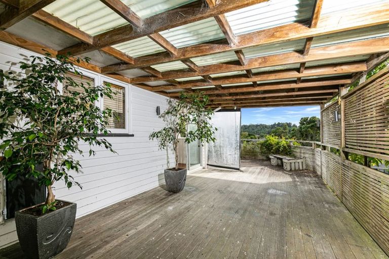 Photo of property in 14 Roick Parade, Glen Eden, Auckland, 0602