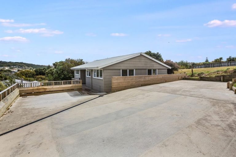 Photo of property in 25a Chaffey Crescent, Titahi Bay, Porirua, 5022