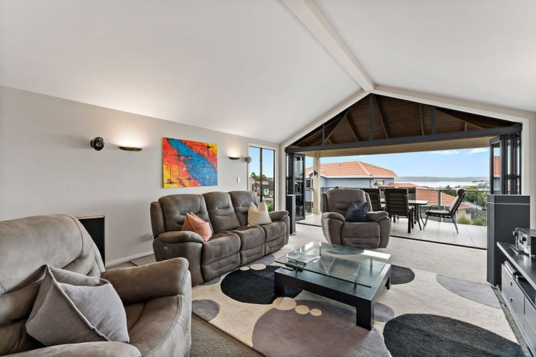 Photo of property in 157e Hobsonville Road, West Harbour, Auckland, 0618