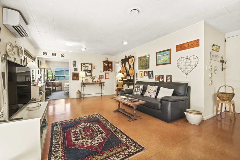 Photo of property in 1/24 Everard Avenue, Army Bay, Whangaparaoa, 0930
