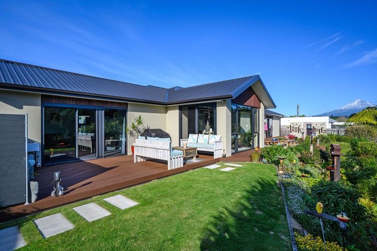 Photo of property in 30b Redwood Crescent, Hurdon, New Plymouth, 4310