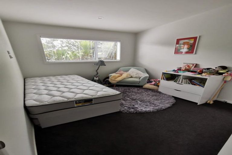 Photo of property in 32 Young Garden Lane, Waimauku, 0881