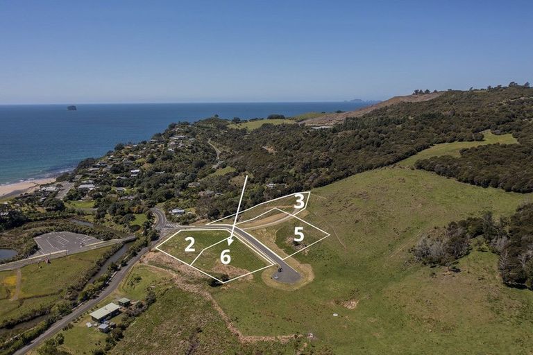 Photo of property in 6 Te Puia Place, Hot Water Beach, Whitianga, 3591