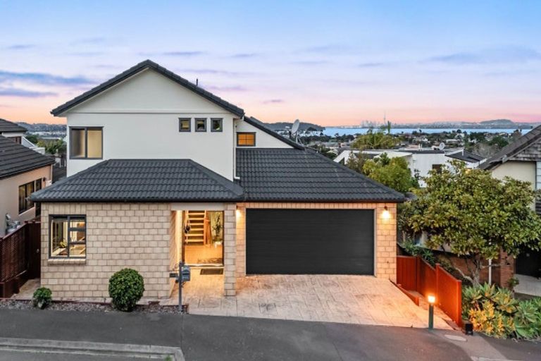 Photo of property in 157e Hobsonville Road, West Harbour, Auckland, 0618