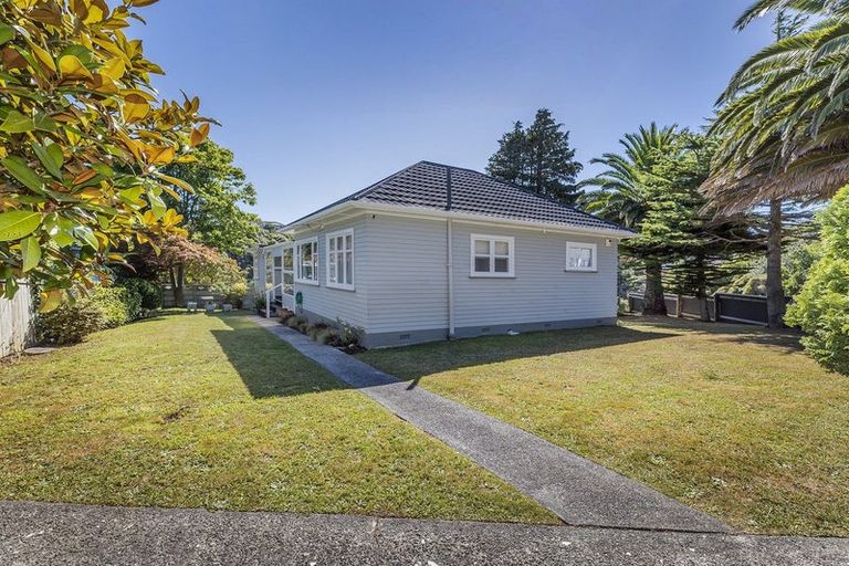 Photo of property in 5 Champion Street, Ranui, Porirua, 5024
