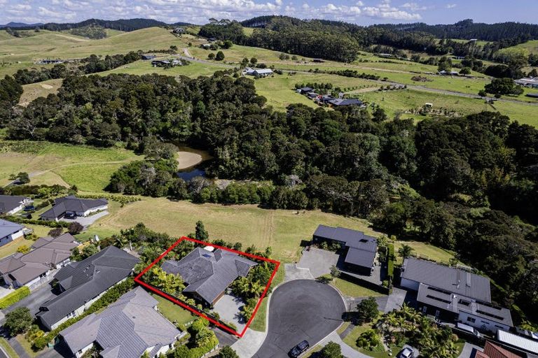 Photo of property in 3 Skippers Close, Haruru, 0204